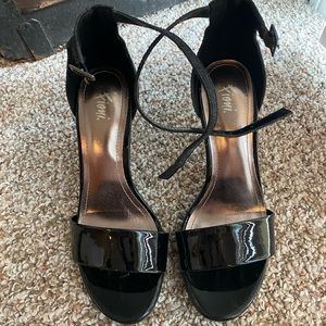 Fioni Black Patent Peep Toe Heels